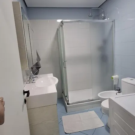 Lakeside Near Zoo & Botanic Park Apartman Tirana